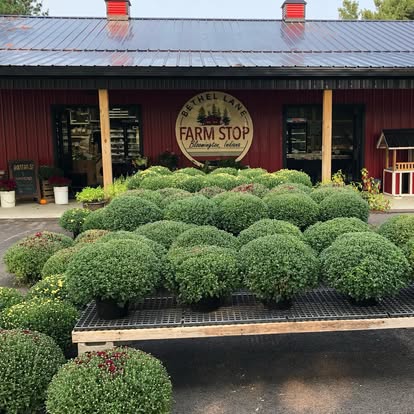 The Bethel Lane Farm Stop barn in Bloomington, Indiana